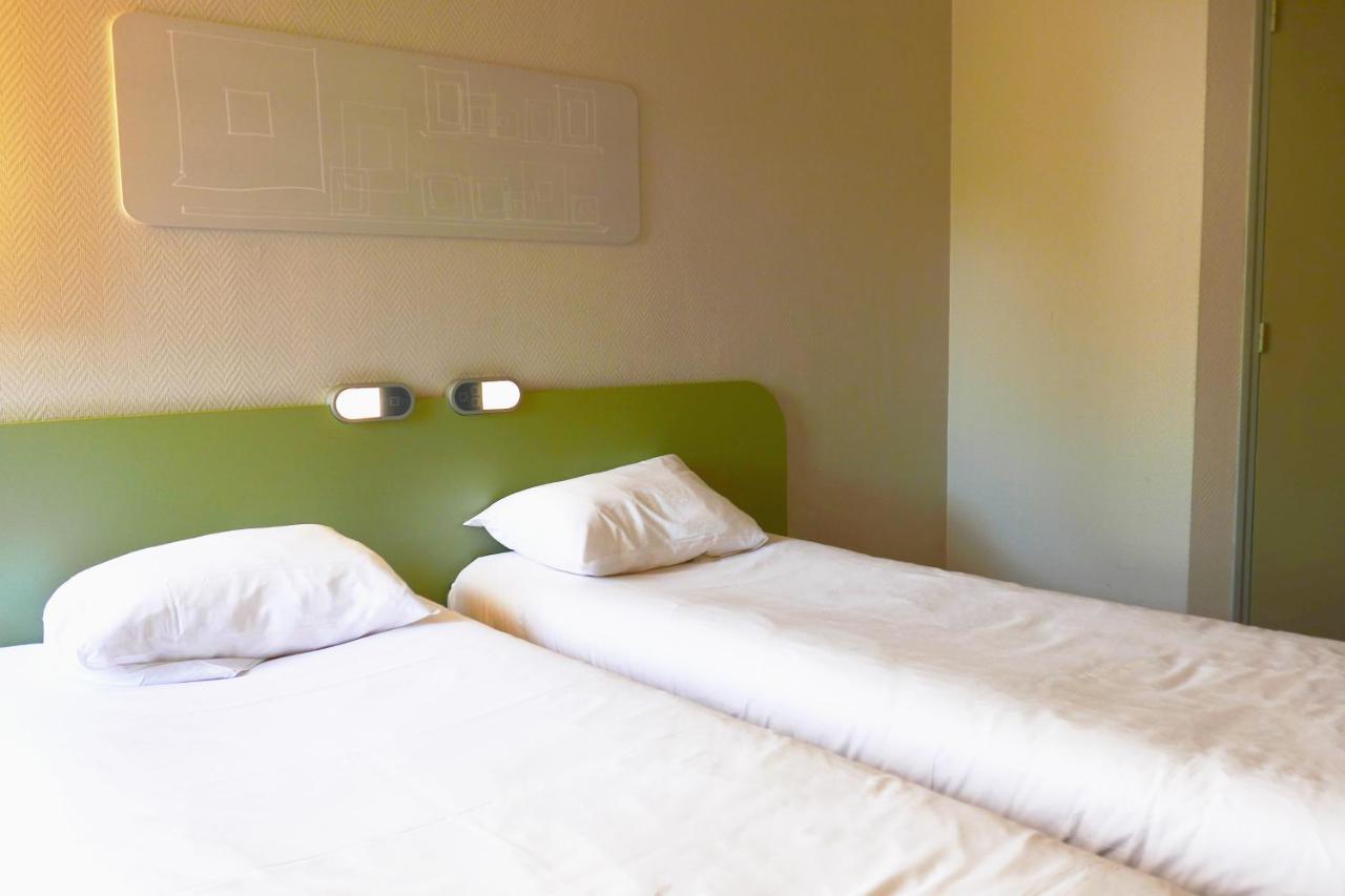 Hotel Ibis Budget Laval Bonchamp Les Laval Exterior photo