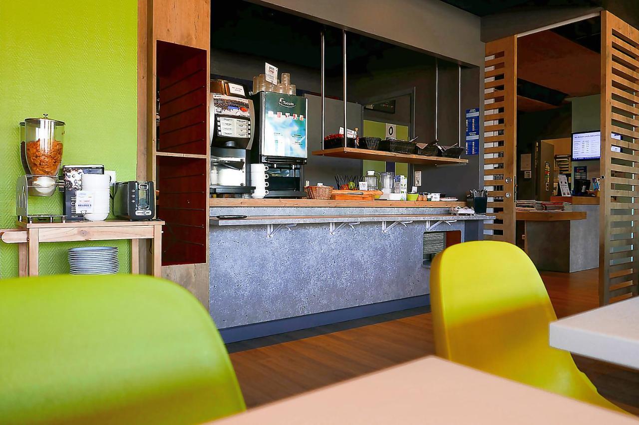 Hotel Ibis Budget Laval Bonchamp Les Laval Exterior photo